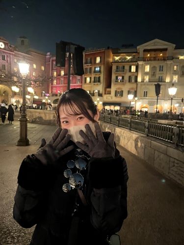 ②&nbsp; 冬のエモいディズニー加工
