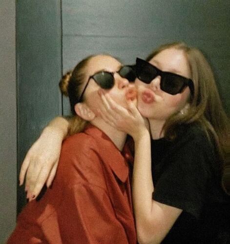 Photo Booth- Pout